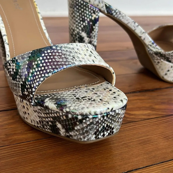 Bamboo "Compose" Platform Block Heels in Iridescent Snakeskin - NIB - Size 9 - Picture 2 of 13